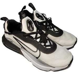 Nike Air Max Shoes Sneakers 6.5Y White Black Excellent EUC DB0927 100